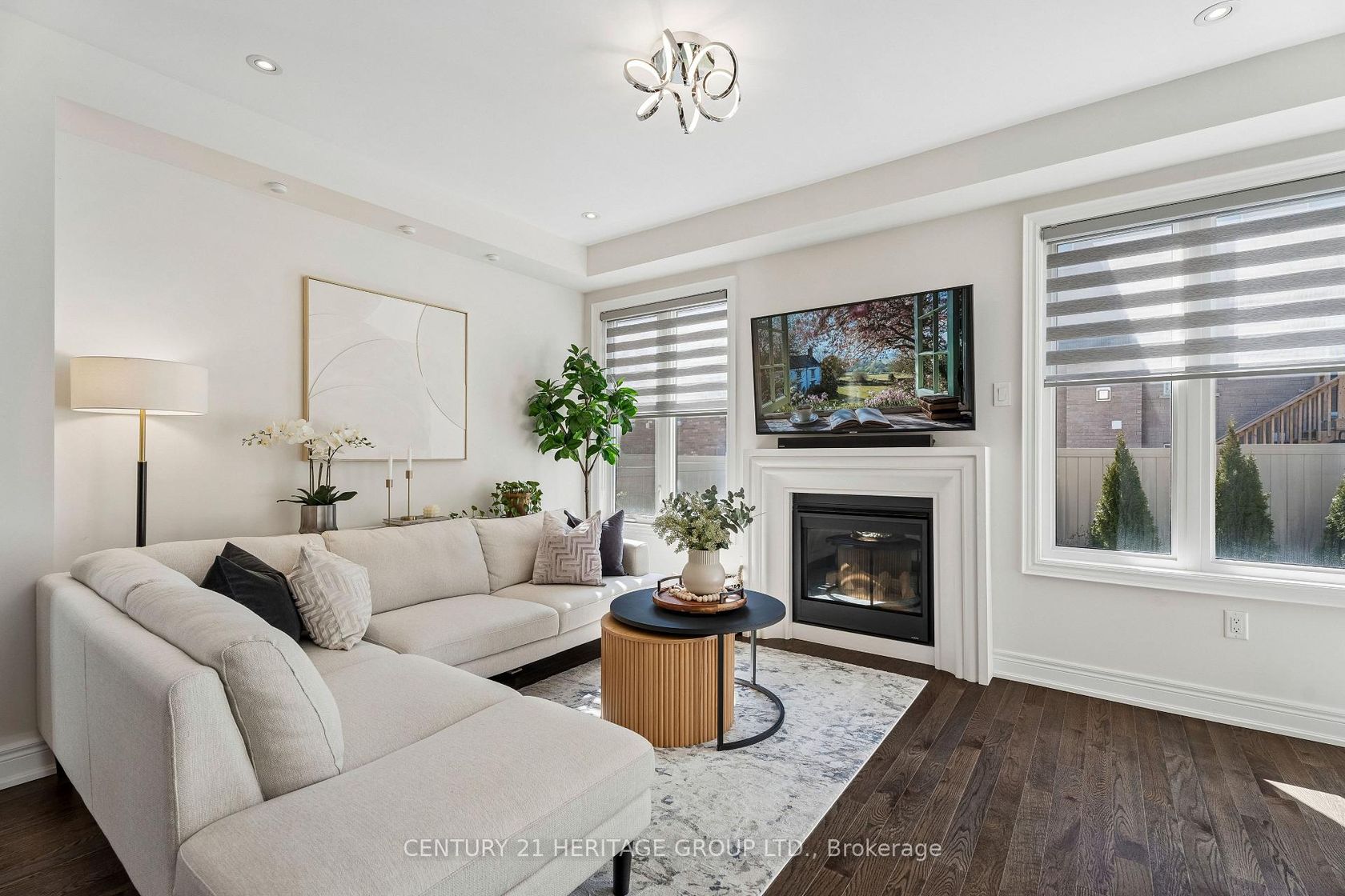 12 Terrell Avenue, Keswick South, Georgina photo number 2