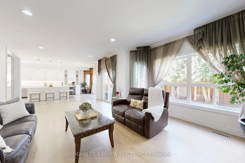 Photo 13 at 18 Marinucci Court, Mill Pond, Richmond Hill