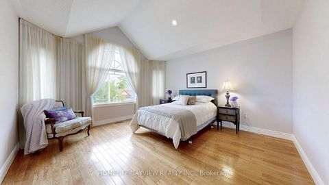 Photo 33 at 18 Marinucci Court, Mill Pond, Richmond Hill