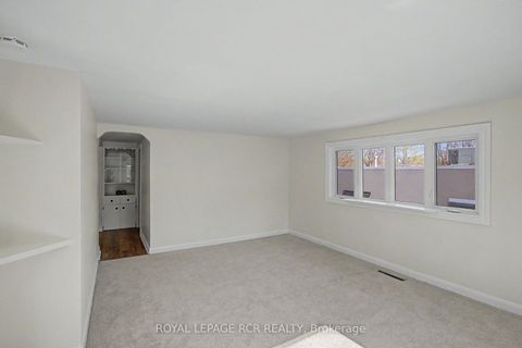 Photo 16 at 161 Charlotte Street S, College Manor, Newmarket