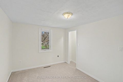 Photo 18 at 161 Charlotte Street S, College Manor, Newmarket