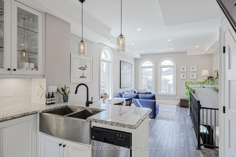 Photo 13 at 9B Harlton Crescent, Eglinton West, Toronto