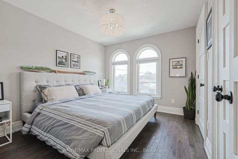 Photo 22 at 9B Harlton Crescent, Eglinton West, Toronto