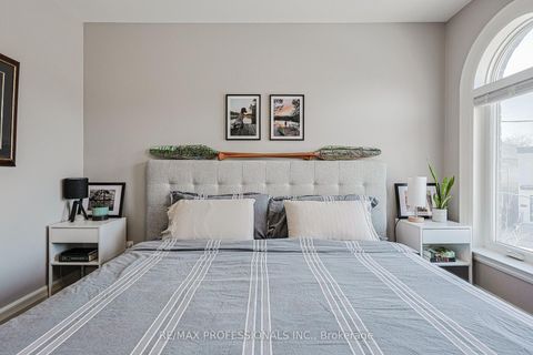 Photo 23 at 9B Harlton Crescent, Eglinton West, Toronto