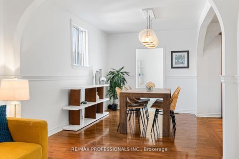 Photo 6 at 1 Gray Avenue, Smythe, Toronto