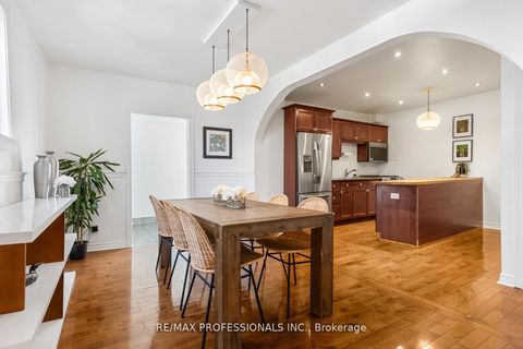 Photo 7 at 1 Gray Avenue, Smythe, Toronto