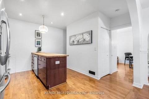 Photo 13 at 1 Gray Avenue, Smythe, Toronto