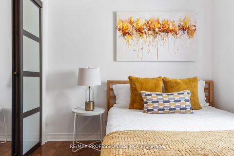 Photo 16 at 1 Gray Avenue, Smythe, Toronto