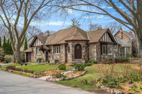 Photo 4 at 10 Edgemore Drive, Queensway, Toronto