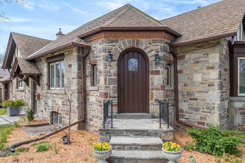 Photo 6 at 10 Edgemore Drive, Queensway, Toronto