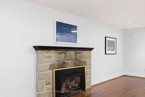 Photo 27 at 10 Edgemore Drive, Queensway, Toronto