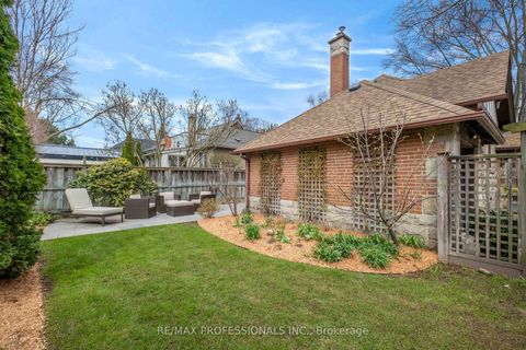 Photo 37 at 10 Edgemore Drive, Queensway, Toronto