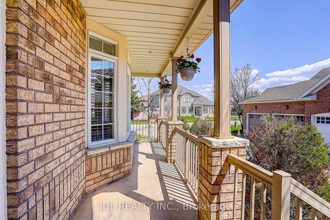 Photo 4 at 2 Catalina Crescent, Rouge Woods, Richmond Hill