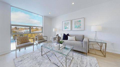 Photo 5 at 404 - 40 Harding Boulevard W, Harding, Richmond Hill