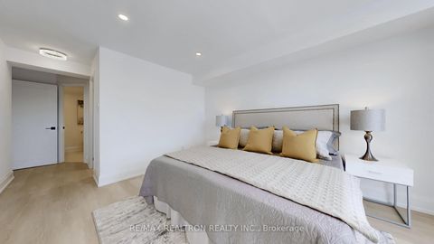 Photo 21 at 404 - 40 Harding Boulevard W, Harding, Richmond Hill