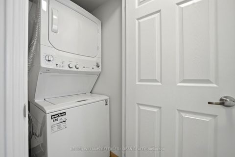 Photo 18 at 1616 - 35 Hollywood Avenue, Willowdale East, Toronto