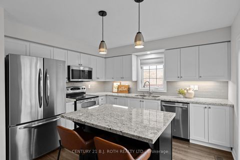 Photo 6 at 30 Megan Crescent, Holly, Barrie