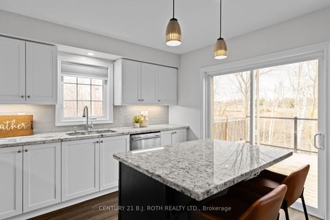 Photo 8 at 30 Megan Crescent, Holly, Barrie