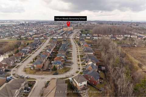 Photo 34 at 30 Megan Crescent, Holly, Barrie