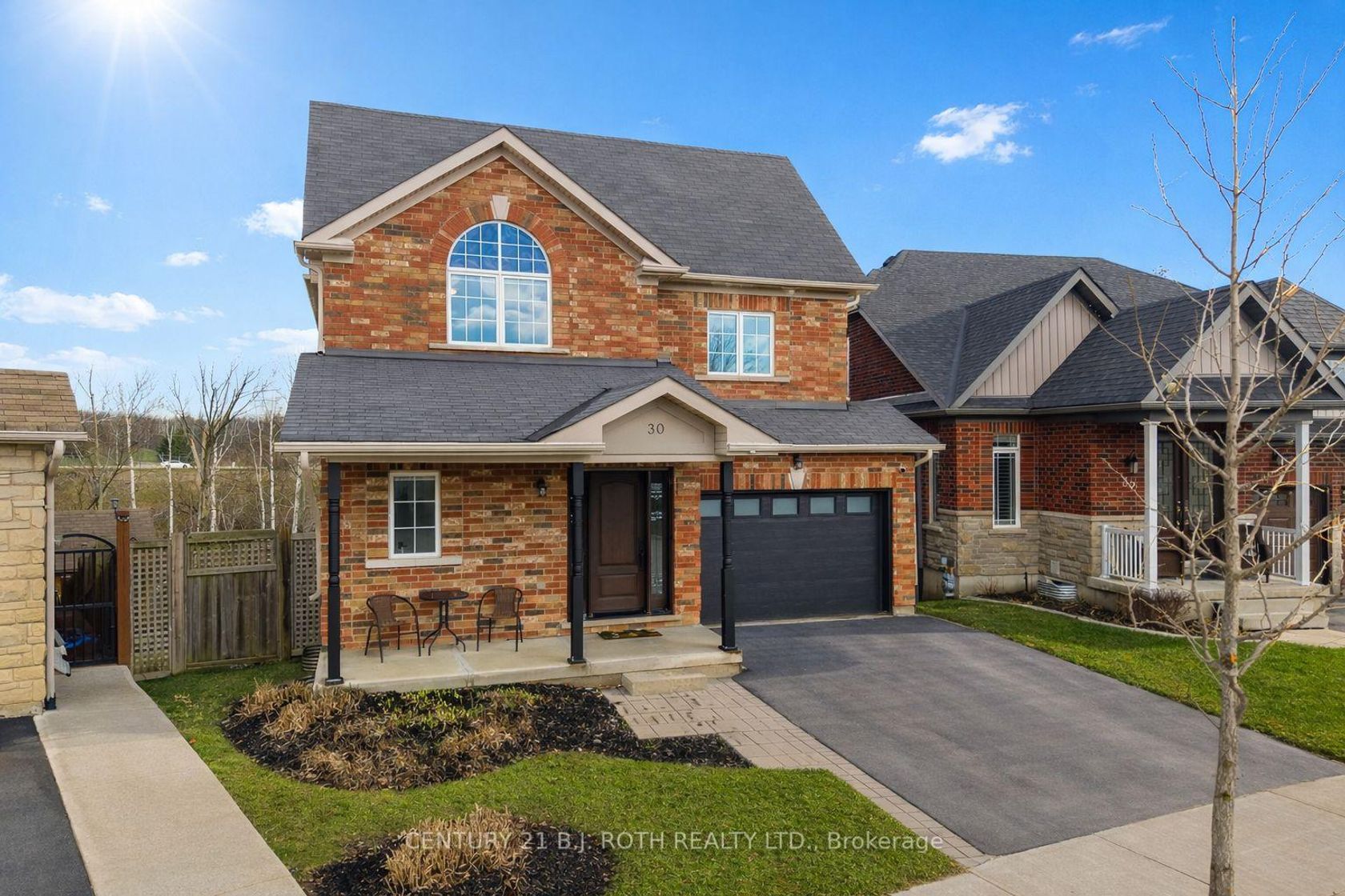 30 Megan Crescent, Holly, Barrie photo number 2