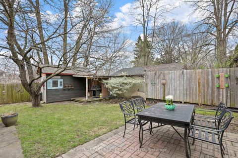 Photo 31 at 27 Cedarcrest Drive, Kingsway South, Toronto