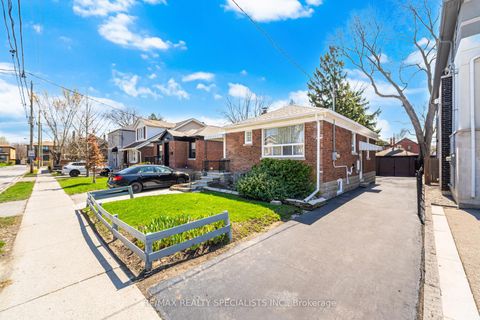 Photo 1 at 15 Struthers Street, Mimico, Toronto
