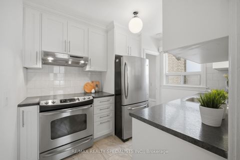 Photo 11 at 15 Struthers Street, Mimico, Toronto