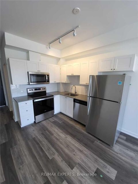 Photo 8 at 325 - 430 Essa Road, Holly, Barrie