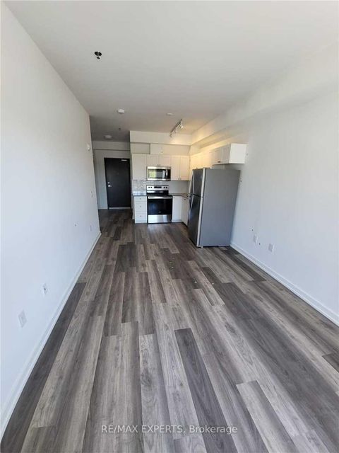 Photo 9 at 325 - 430 Essa Road, Holly, Barrie