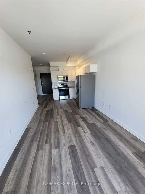 Photo 10 at 325 - 430 Essa Road, Holly, Barrie