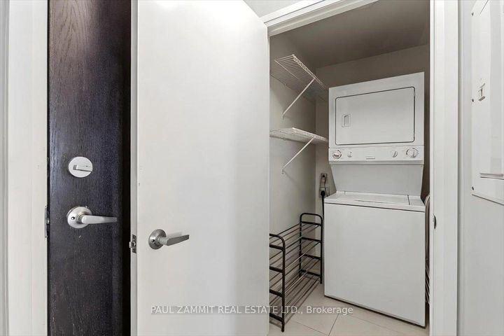 Photo 3 at 311 - 17 Kenaston Gardens, Bayview Village, Toronto