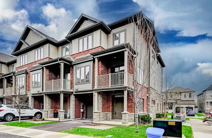 Photo 1 at 23 Ridgeside Lane W, Waterdown, Hamilton