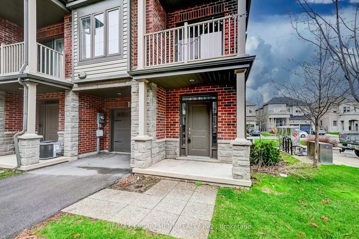 Photo 2 at 23 Ridgeside Lane W, Waterdown, Hamilton
