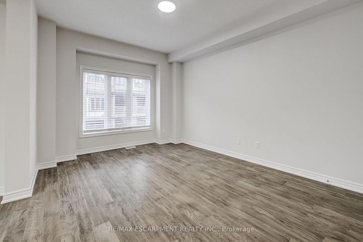 Photo 14 at 23 Ridgeside Lane W, Waterdown, Hamilton