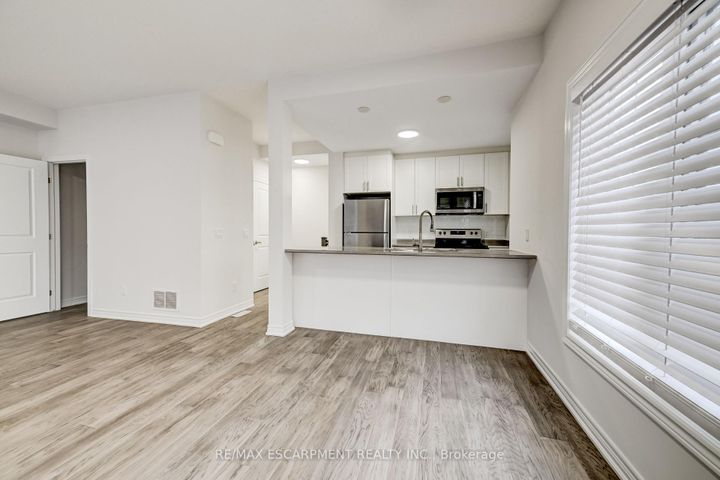 Photo 17 at 23 Ridgeside Lane W, Waterdown, Hamilton