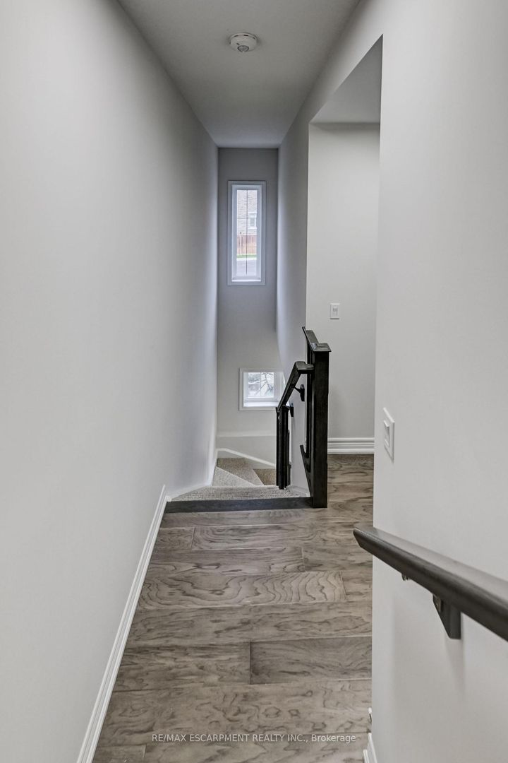 Photo 27 at 23 Ridgeside Lane W, Waterdown, Hamilton
