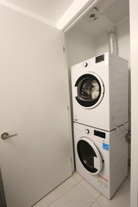 Photo 8 at 504 - 3100 Keele Street, CFB, Toronto