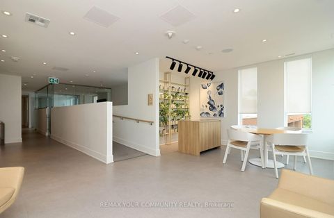 Photo 10 at 504 - 3100 Keele Street, CFB, Toronto