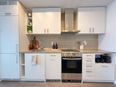 Photo 4 at 3212 - 125 Redpath Avenue, Mount Pleasant West, Toronto