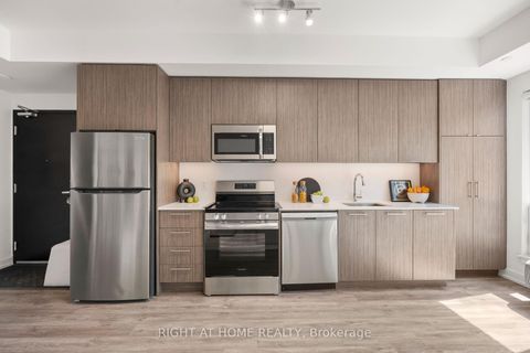 Photo 8 at 44 - 851 Sheppard Avenue W, Clanton Park, Toronto