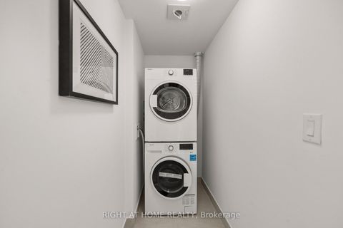 Photo 13 at 44 - 851 Sheppard Avenue W, Clanton Park, Toronto