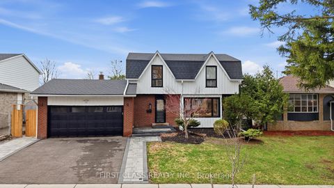 Photo 4 at 88 Dawn Hill Trail, Bayview Country Club Estates, Markham