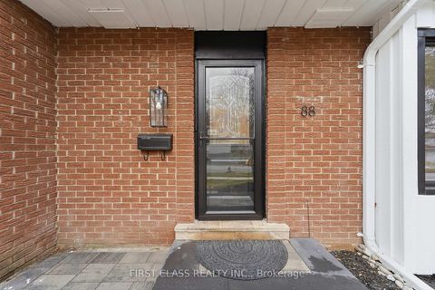 Photo 5 at 88 Dawn Hill Trail, Bayview Country Club Estates, Markham