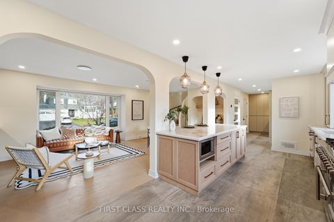 Photo 9 at 88 Dawn Hill Trail, Bayview Country Club Estates, Markham