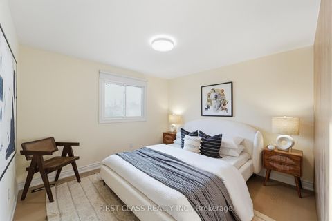 Photo 18 at 88 Dawn Hill Trail, Bayview Country Club Estates, Markham