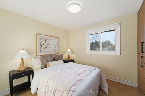 Photo 26 at 88 Dawn Hill Trail, Bayview Country Club Estates, Markham