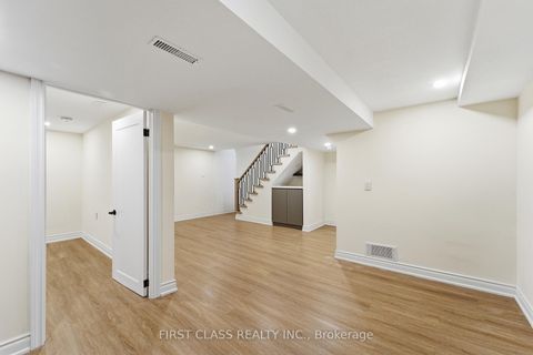 Photo 32 at 88 Dawn Hill Trail, Bayview Country Club Estates, Markham