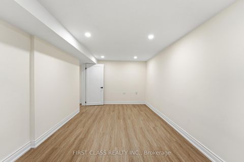 Photo 36 at 88 Dawn Hill Trail, Bayview Country Club Estates, Markham