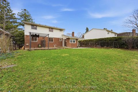 Photo 39 at 88 Dawn Hill Trail, Bayview Country Club Estates, Markham