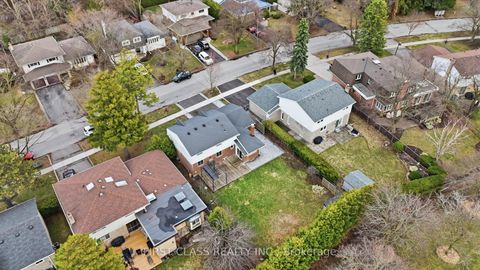 Photo 42 at 88 Dawn Hill Trail, Bayview Country Club Estates, Markham